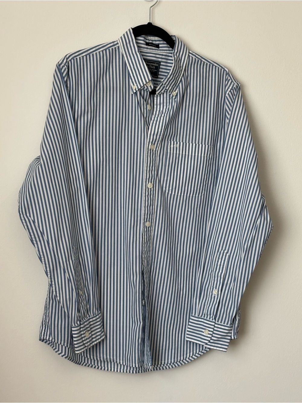 Abercrombie & Fitch Blue and White Striped Button-Down Shirt - Picture 1 of 8